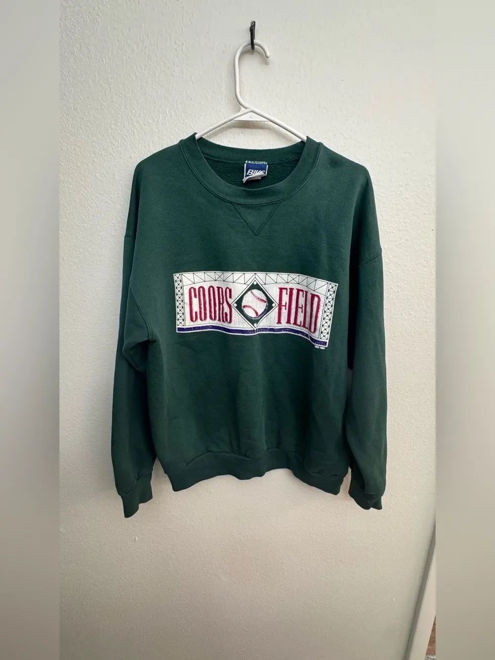 EUC Vintage 1990’s Coors Field Dark Green Men’s Crewneck Sweatshirt
